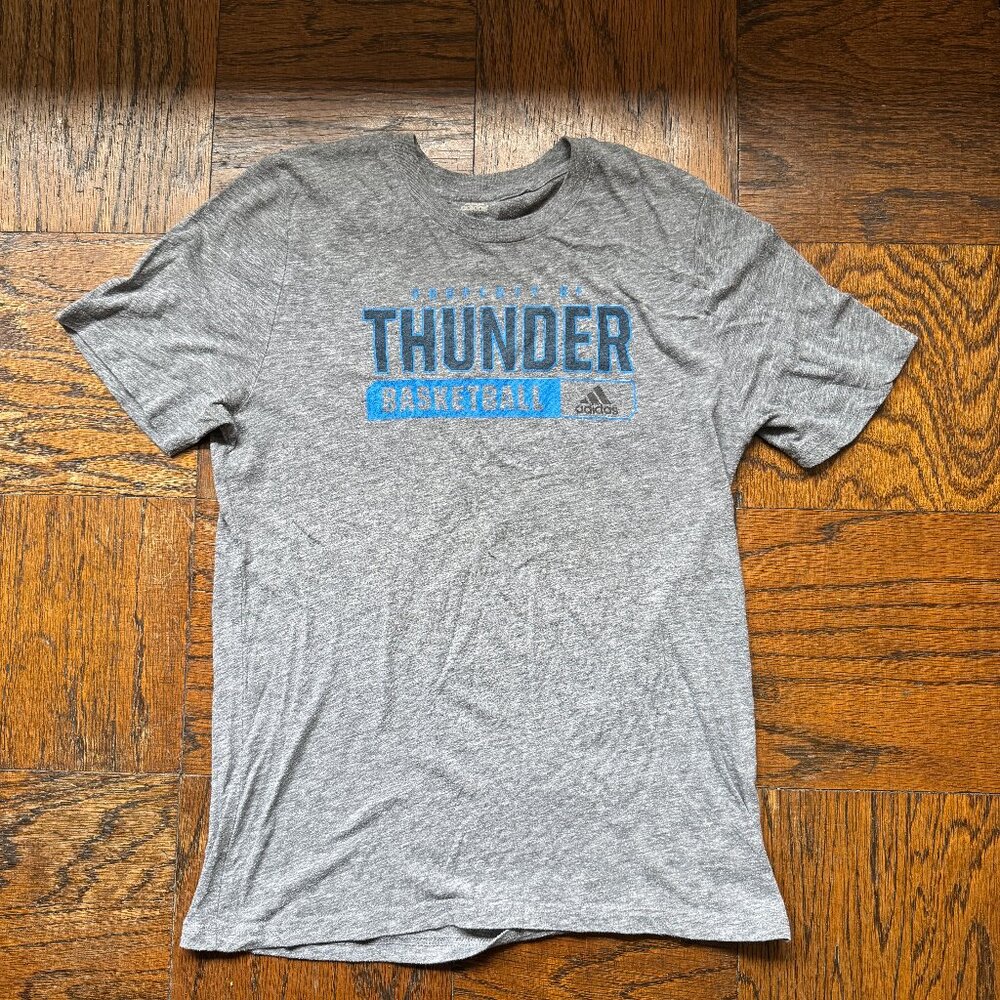 Boy's Adidas Oklahoma City Thunder Short Sleeve T-Shirt Gray XL